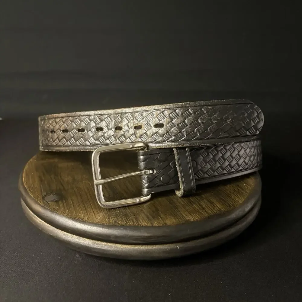 Unbranded this leather